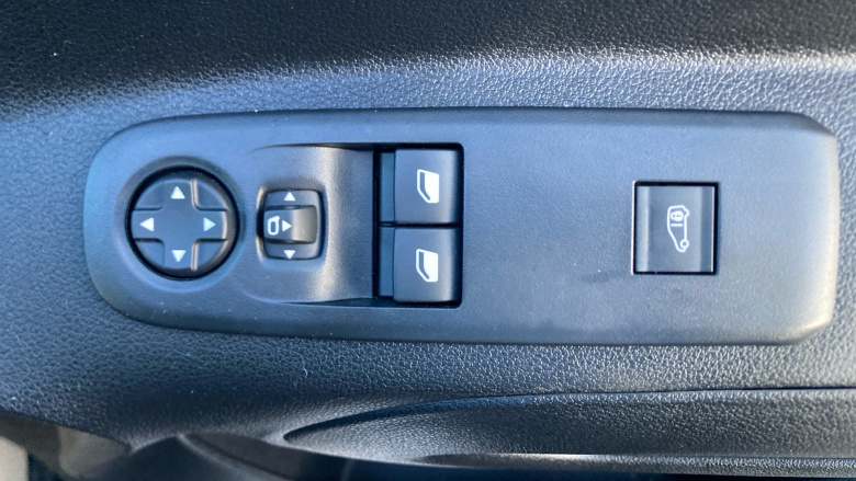 Vauxhall Combo Cargo Combo Electric 100kW Pro 52kWh H1 Van Auto